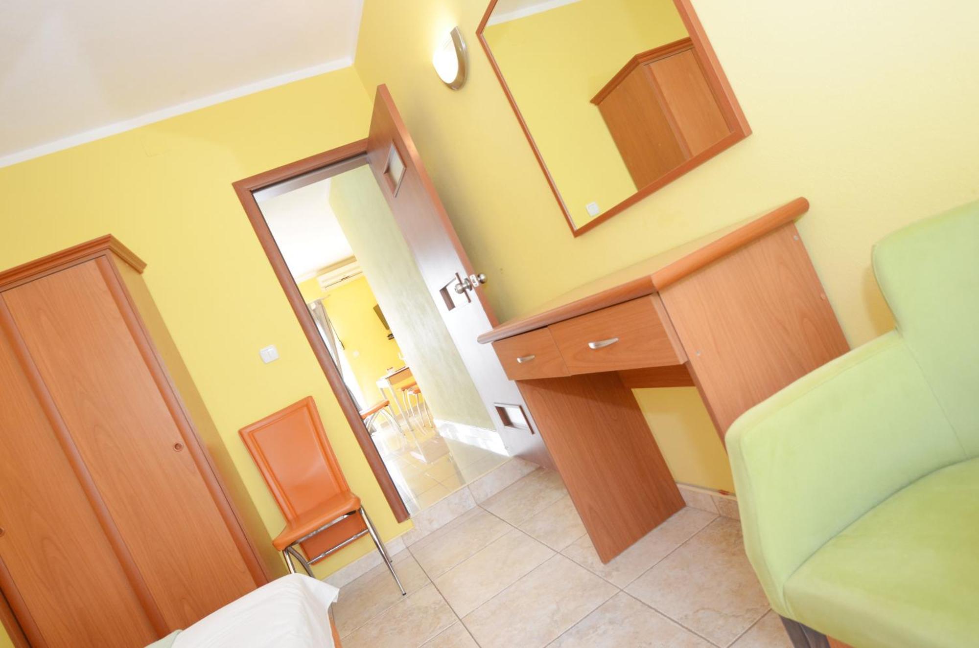 Apartments Dinko Zifra Тиват Номер фото