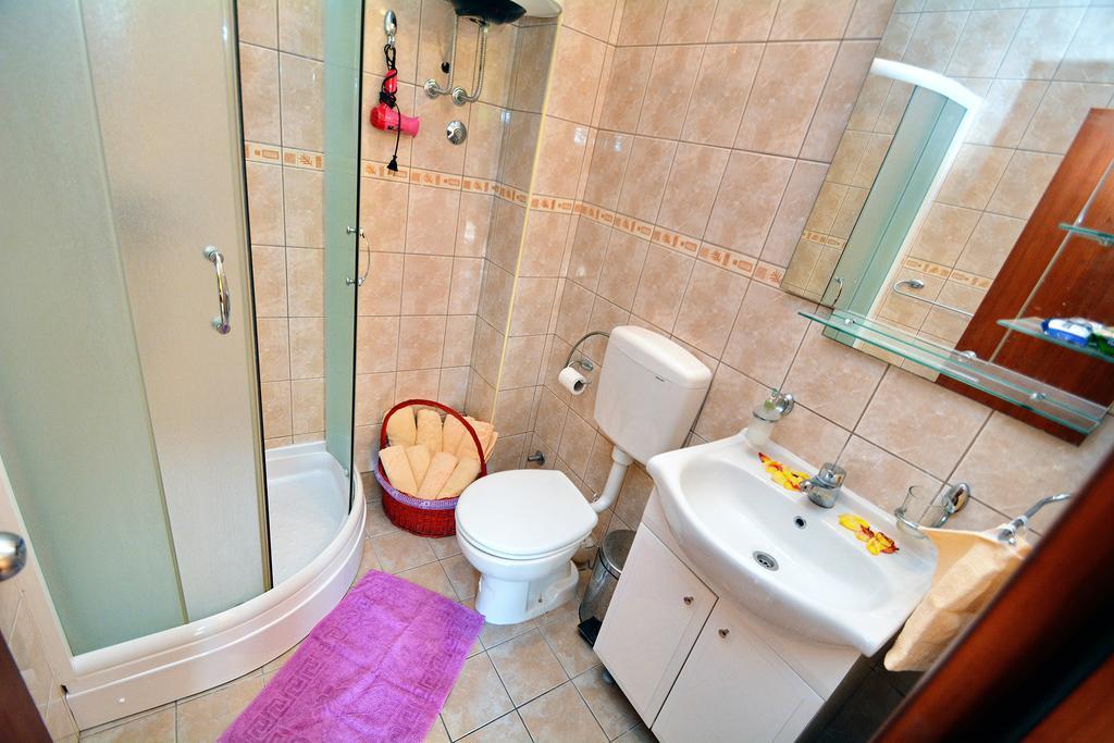 Apartments Dinko Zifra Тиват Экстерьер фото